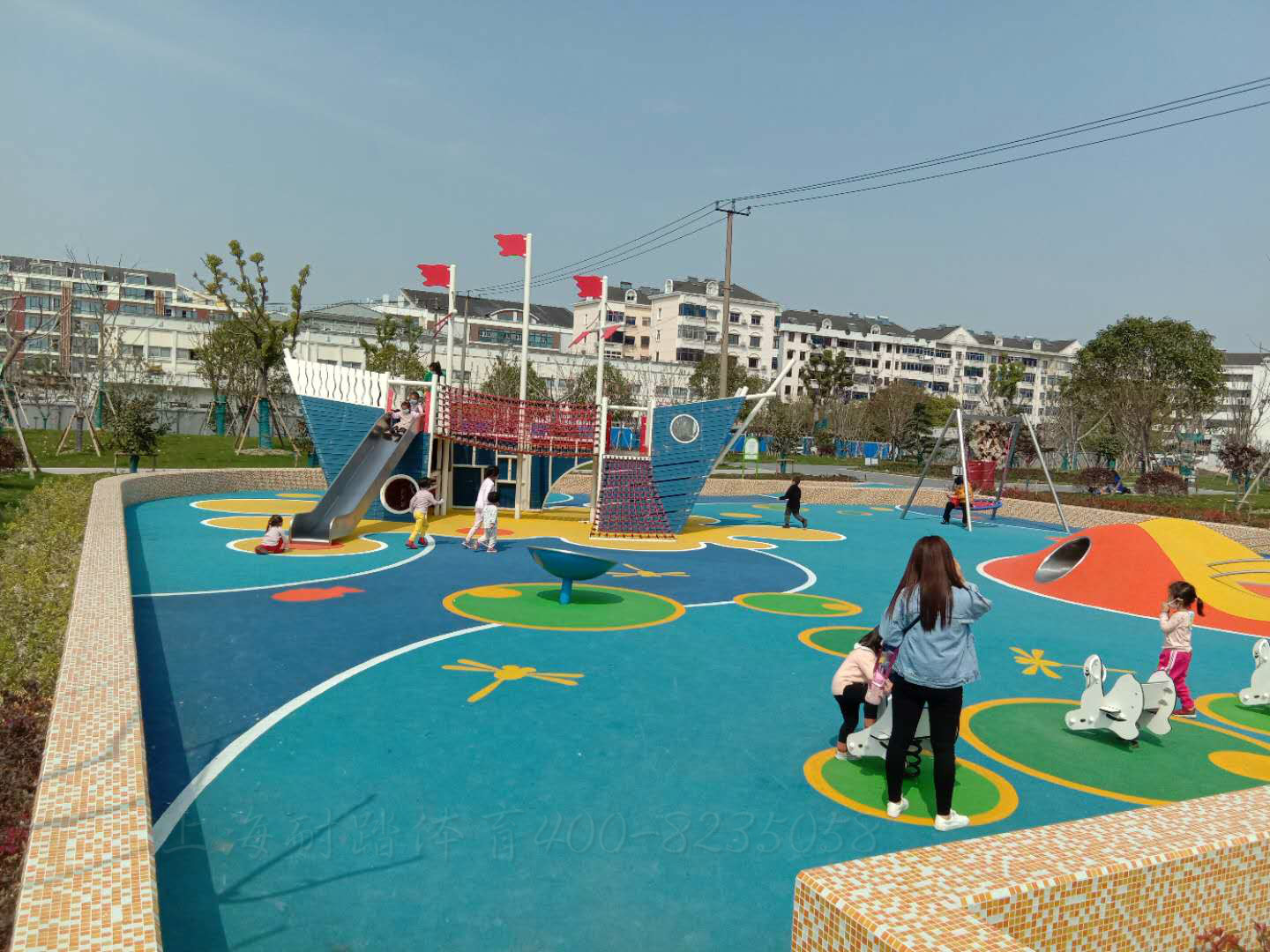 小区公园儿童游乐场设施设备塑胶地坪EPDM塑胶跑道施工